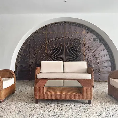 Prime Location: Fully Equipped Loft In El Laguito Cartagena
