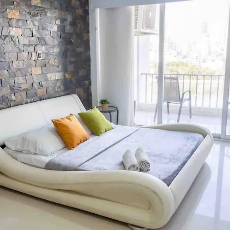 Prime Location: Fully Equipped Loft In El Laguito Apartamento *
