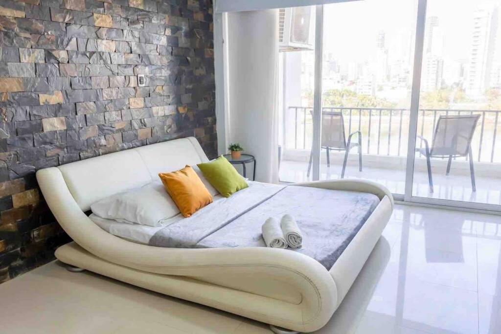Prime Location: Fully Equipped Loft In El Laguito Apartamento *
