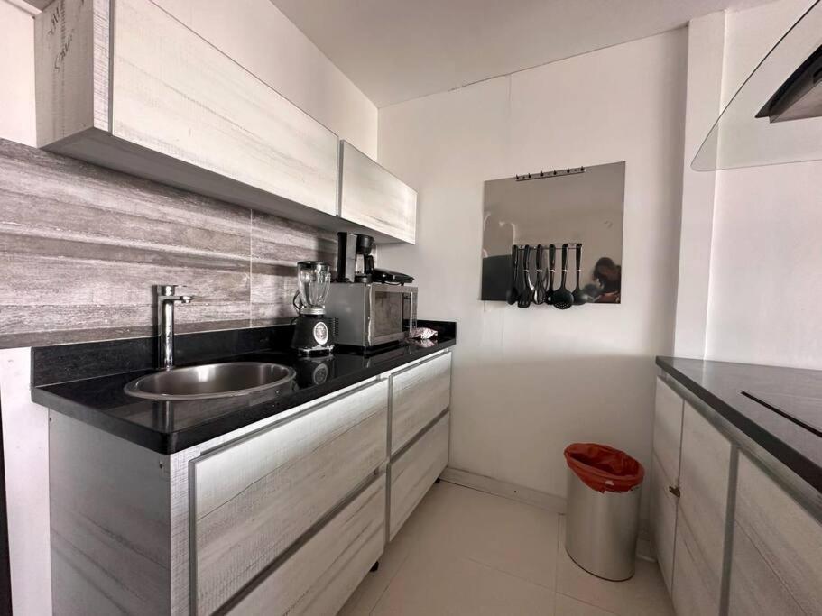 Apartamento Prime Location: Fully Equipped Loft In El Laguito Cartagena